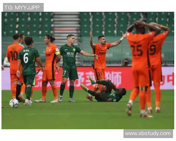 北京足球队实力引发热议球迷观点大碰撞与未来展望 北京足球队实力引发热议球迷观点大碰撞与未来展望