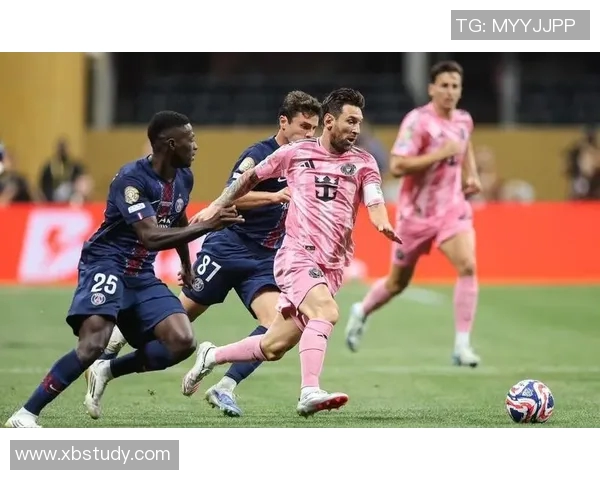 梅西对决拜仁欧冠经典之战回顾与精彩瞬间分析