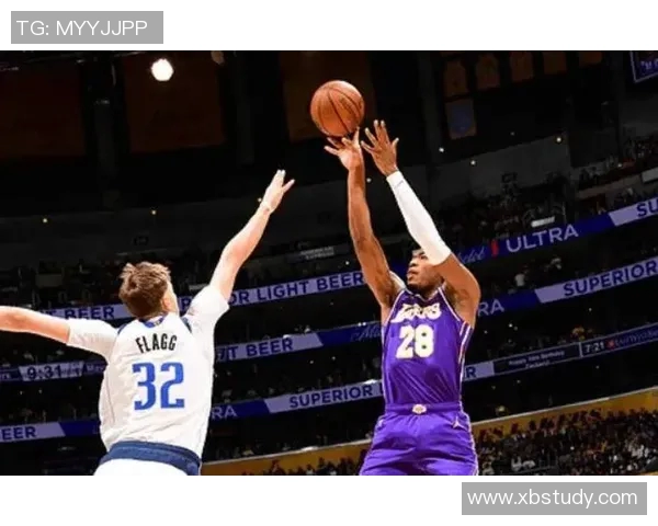 华盛顿奇才与洛杉矶湖人激战正酣谁能在NBA赛场上笑到最后