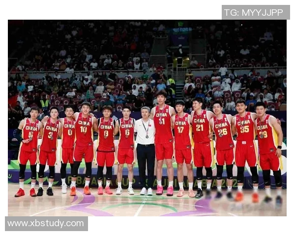 中国香港男篮迎战日本队争夺亚洲篮球赛重要胜利