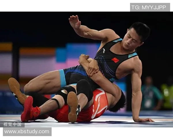 古典式摔跤与现代摔跤的对比分析与发展趋势探讨