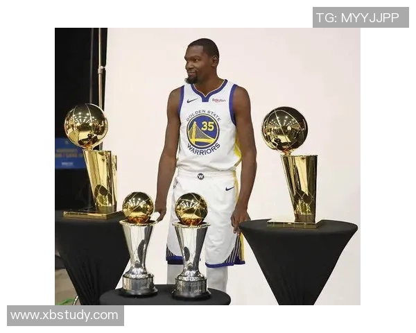 孙兴O的足球传奇之路：从青涩少年到世界级球星的成长历程与成就分析