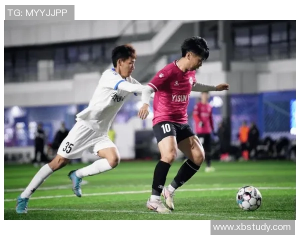 岐阜足球队迎战松本山,争夺关键积分展开激烈对决